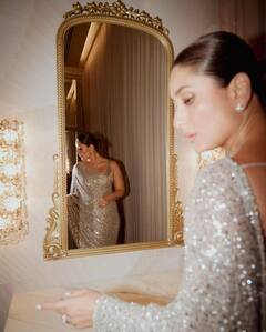 Kareena Kapoor: સિલ્વર સાડીમાં બેબોનો જોવા મળ્યો ગ્લેમરસ અંદાજ, જુઓ તસવીરો