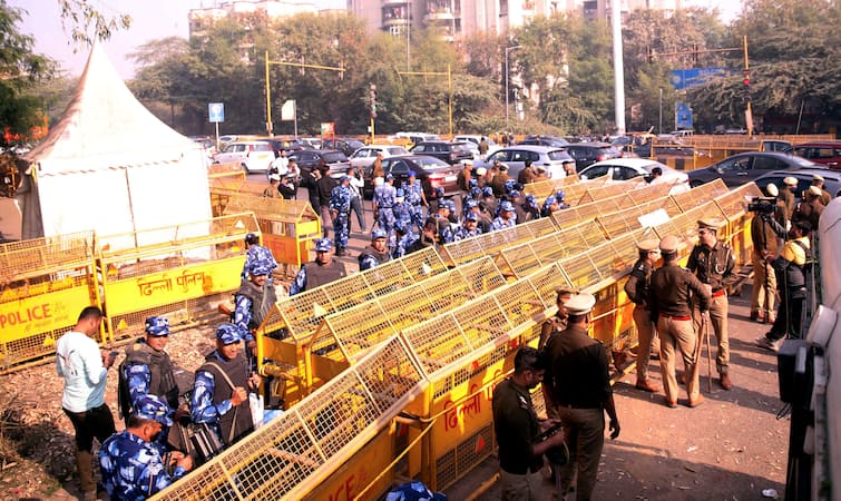 Farmers Protest March Live Updates: Riot Control Vehicle Put On Main Road, Traffic Moves At Snail's Pace