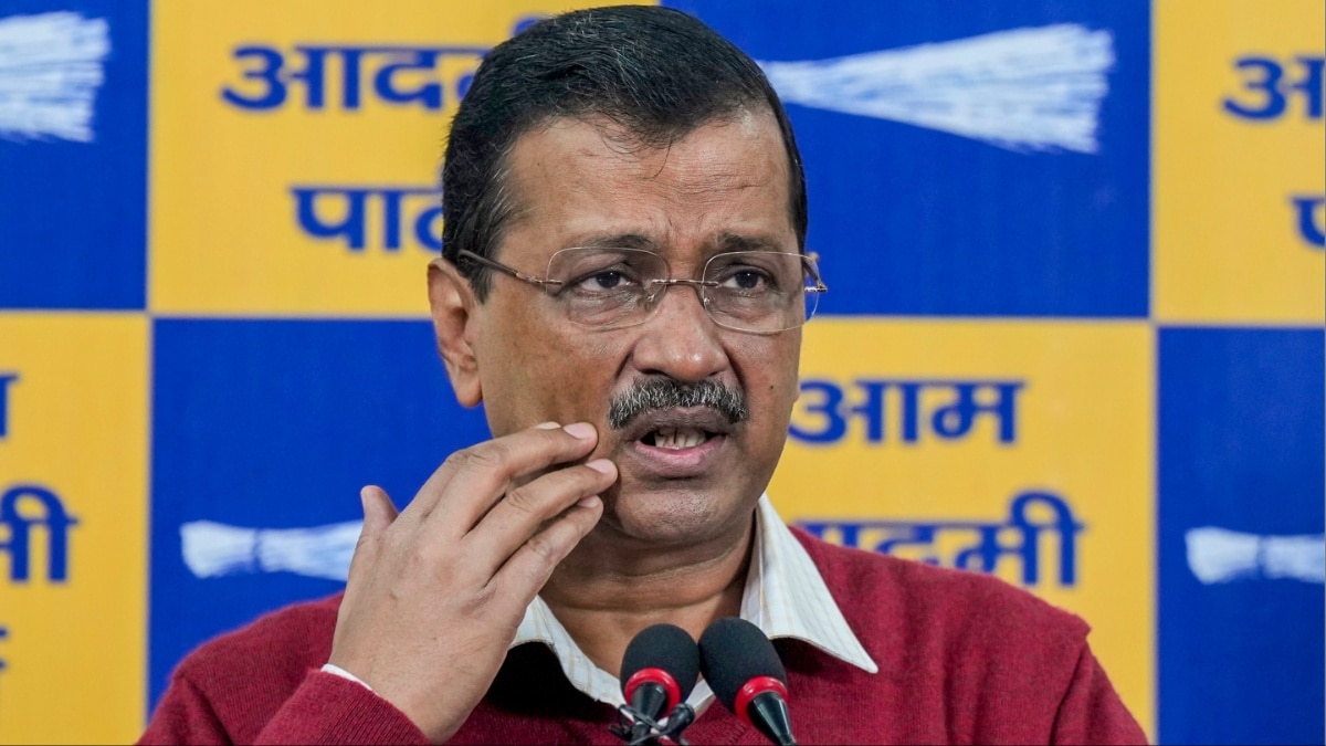 ‘5-6 महीने से…’, अरविंद केजरीवाल पर शख्स ने क्यों फेंका पानी? भाई और दोस्त ने बताई ये वजह?