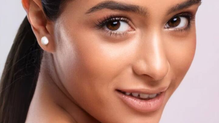 শীতের আমেজে মাঝে নিম্নচাপের জন্য বাধা এলে, বছর শেষের মাসে উত্তুরে হাওয়ার থেকে মুক্তি নেই।