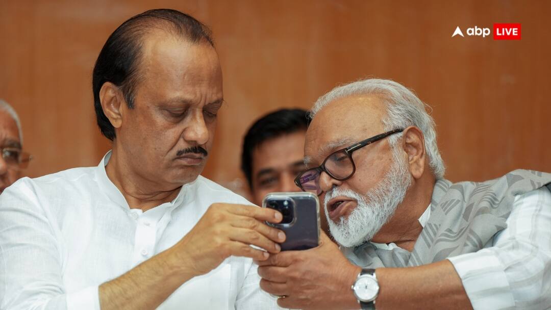 अजित पवार दिल्ली में डटे, उधर छगन भुजबल ने कर डाली बड़ी डिमांड, शिंदे गुट की बढ़ाई टेंशन? Ajit Pawar NCP May Meet Union Minister Amit Shah BJP in Delhi Sunil Tatkare Mahayuti Chhagan Bhujbal Eknath Shinde अजित पवार दिल्ली में डटे, उधर छगन भुजबल ने कर डाली बड़ी डिमांड, शिंदे गुट की बढ़ाई टेंशन?