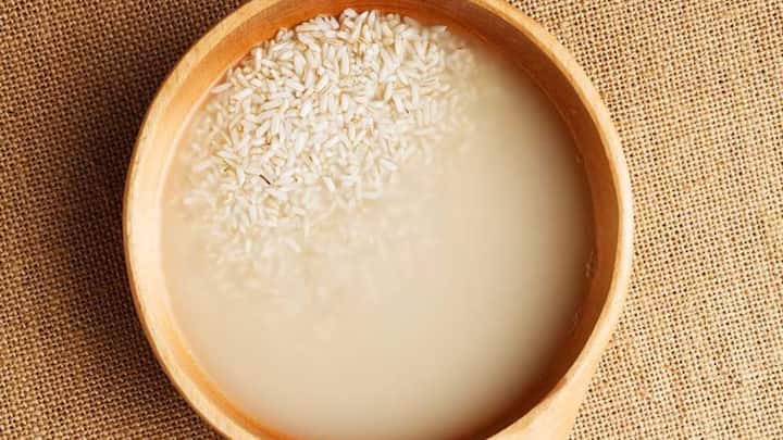 6. Rice Water: Rice Water helps in keeping the skin hydrated and soothed. It is rich in antioxidants and vitamins which makes the skin brighter and improves elasticity. It also promotes a youthful, radiant complexion and reduces inflammation. (Image Source: Pinterest/stylecraze)