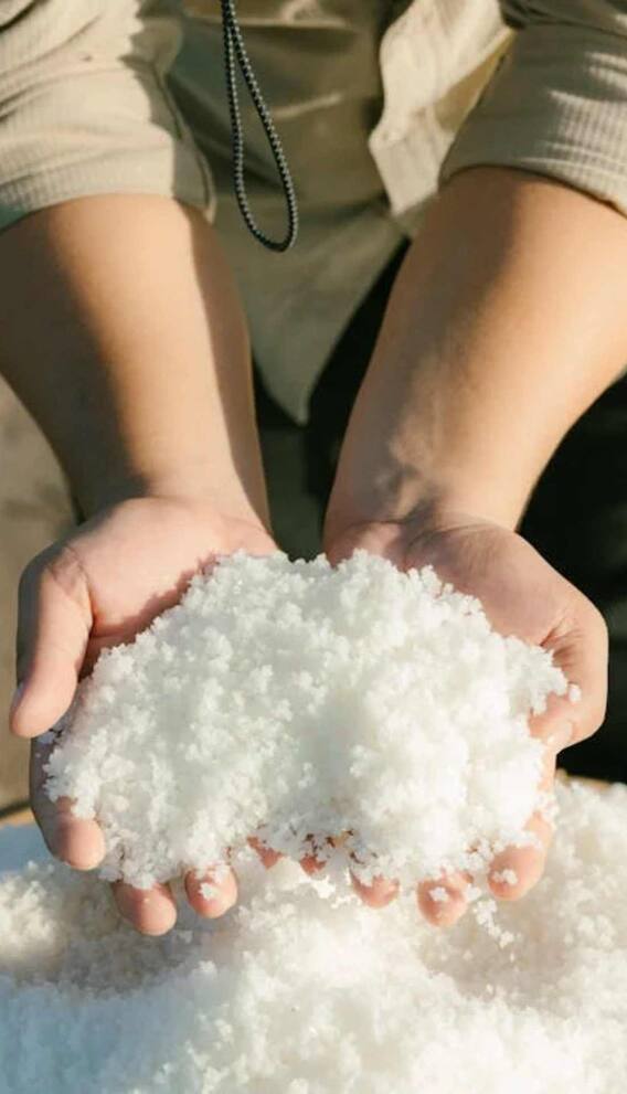 नमक वाला पानी क्यों पीते हैं लोग?