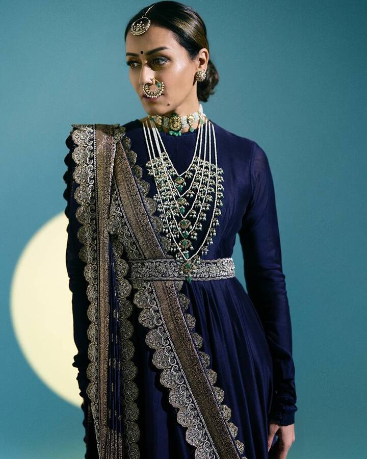 बता दें कि ये एक्ट्रेस साल 1993 में फेमिना मिस इंडिया का ताज जीत चुकी हैं। आज एक्ट्रेस दो बच्चों की मां हैं.