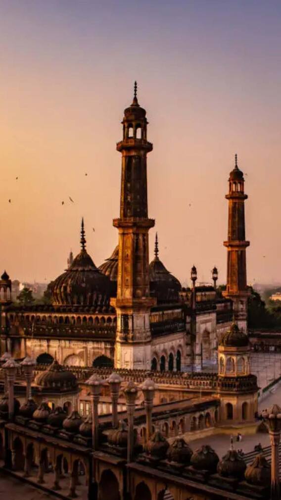 रात में घूमने के लिए बेस्ट हैं लखनऊ की ये जगहें