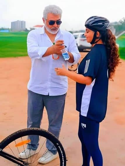 இந்த தகவலை அஜித்தின் தோழி அலிஷா அப்துல்லா தான் கூறியிருக்கிறார். இதுகுறித்து அவர் பேசுகையில், 