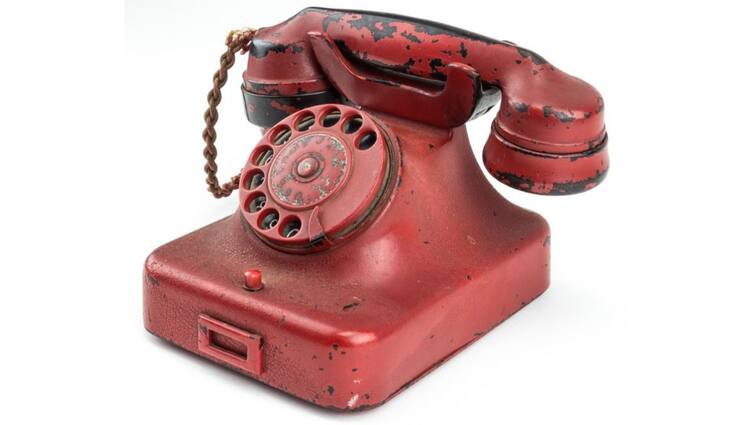this telephone had caused death to lakhs of people yet why was it priced at rs 2 crore Telephone Auction: பெருக்கெடுத்த ரத்த ஆறு, இனப்படுகொலை “மரணத்தின் ஆயுதம்” - ஆனால் ரூ.2 கோடிக்கு ஏலம் ஏன்?