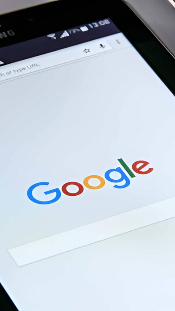 Google पर भूलकर भी न सर्च करें ये चीजें, नहीं तो हो सकती है जेल!