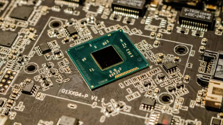 Japanese Companies Keen To Invest In India's Semiconductor Manufacturing Ecosystem: Deloitte