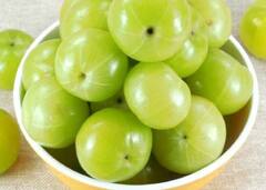 કાતિલ ઠંડીમાં આંખો માટે ખૂબ જ ફાયદાકારક છે આમળા, દરરોજ સેવનથી થશે આ લાભ