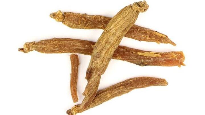 4. Ginseng: Ginseng is known for its powerful antioxidant and anti inflammatory properties. It improves skin elasticity, reduces fine lines, and brightens complexion. This popular skincare ingredient leaves the skin looking youthful and radiant. (Image Source: Pinterest/mtnroseherbs)