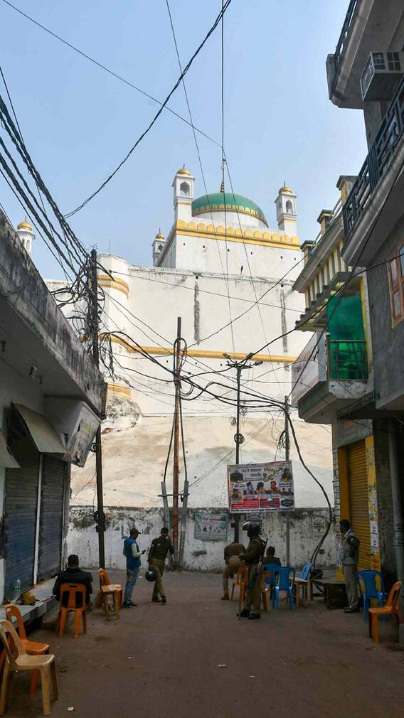 हिंदू, मुस्लिम और फिर मुगल... संभल पर अलग-अलग सल्तनतों का पूरा इतिहास