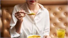 Bone Soup : ముఖంలో గ్లో రావాలంటే బోన్ సూప్ తాగాలట.. స్కిన్​కి మరెన్నో బెనిఫిట్స్