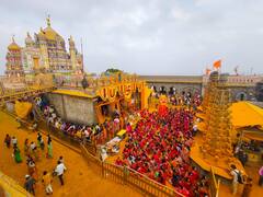 Champa Shashthi 2024 : यळकोट यळकोट...जय मल्हार! चंपाषष्ठी षडरात्र महोत्सवानिमित्त जेजूरी गडावर 551 महिलांकडून हरिद्रामार्चन महापूजा