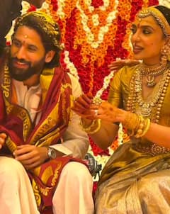 Naga Chaitanya-Sobhita Dhulipala Wedding: दाक्षिणात्य लग्नाची झलक, सोज्वळ सोहळा; नागा चैतन्य - शोभिता धुलिपाल अडकले लग्नबंधनात; पाहा फोटो