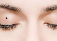 Love Marriage Moles: મહિલાને શરીરના આ અંગો પર તલ પ્રેમ લગ્નનો આપે છે સંકેત