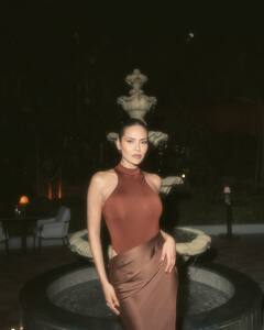 PICS: Esha Gupta Stuns In Mocha-Coloured Dress For Her Dubai Getaway