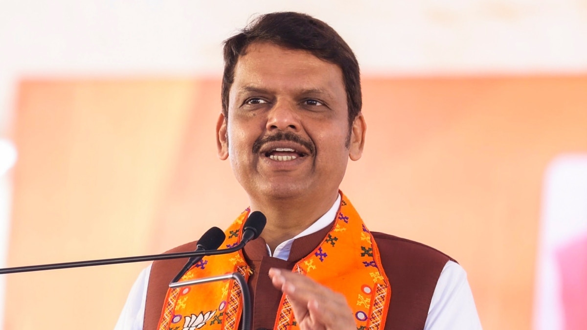 Devendra Fadnavis: ‘शांत-शर्मीले और बैकबेंचर, लेकिन…’, देवेंद्र फडणवीस के स्टूडेंट लाइफ की अनसुनी कहानी