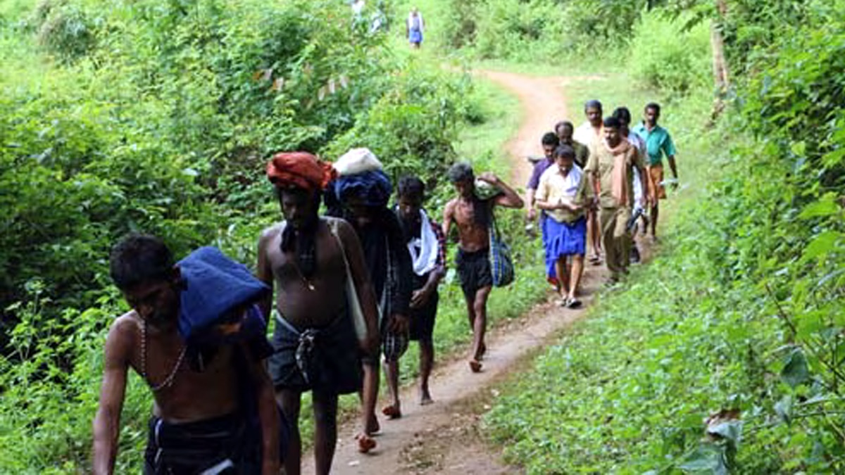 Sabarimala Periya Pathai:  “சாமியே சரணம் ஐயப்பா”... பக்தர்கள் விரும்பி செல்லும் பெரிய பாதையின் ரகசியம் தெரியுமா?