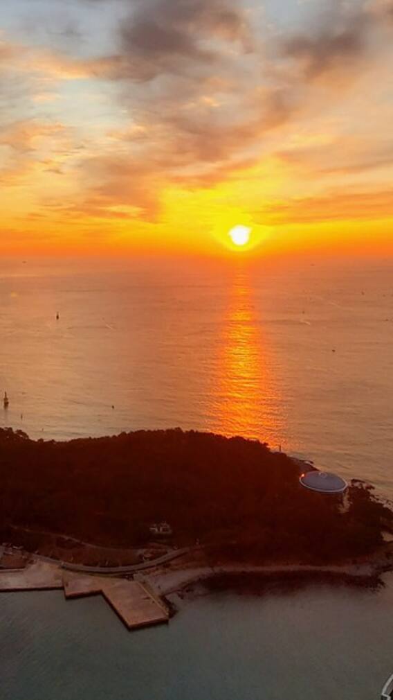 रात में भी दिन... इन जगहों पर कभी नहीं डूबता है सूरज