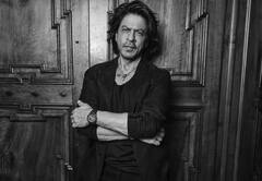 फिल्मों में 100 करोड़ से ज्यादा फीस चार्ज करते हैं ये एक्टर्स, लंदन-दुबई-अमेरिका में हैं आलीशान घर