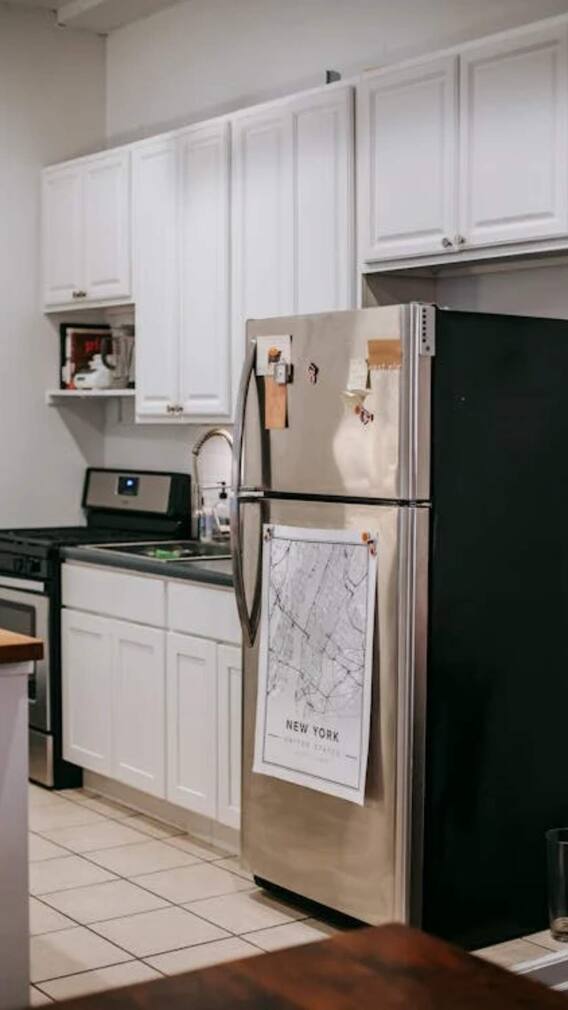 ફ્રિજની ઉપર ક્યારેય ન રાખવી જોઈએ આ વસ્તુઓ, થશે નુકસાન