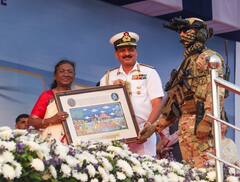 Indian Navy Day 2024 Photos: కళ్లు చెదిరే యుద్ధ విన్యాసాలు ప్రదర్శించిన ఇండియన్ నేవీ