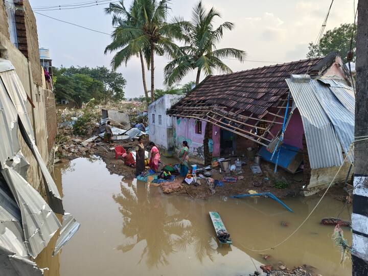 வெள்ளபெருக்கால் இடிந்த வீடுகள் : அரகண்டநல்லூர்