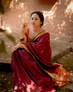 Sargun Mehta Looks Elegant In A Simple Saree Look; See Pics