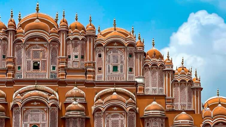 From Mysore Palace To Hawa Mahal: 6 Must Visit Palaces In India For A Royal Travel Experience