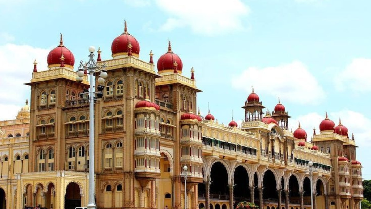 From Mysore Palace To Hawa Mahal: 6 Must Visit Palaces In India For A Royal Travel Experience