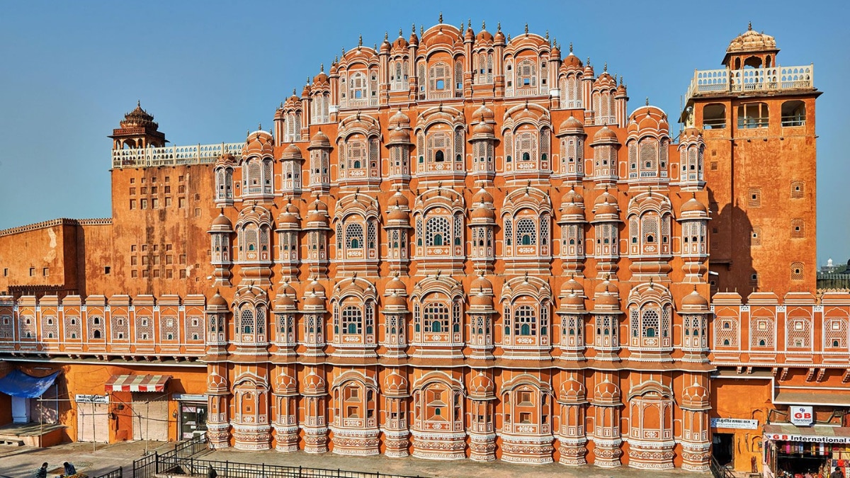 From Mysore Palace To Hawa Mahal: 6 Must Visit Palaces In India For A Royal Travel Experience