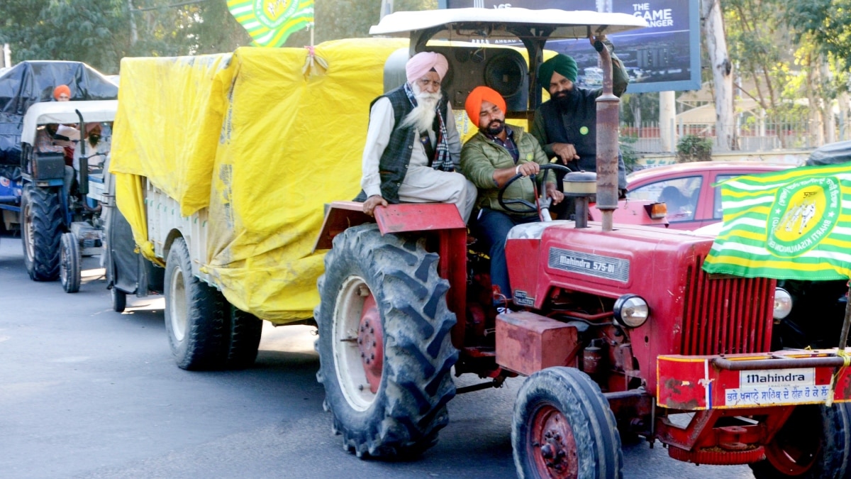 शंभू बॉर्डर पर डटे किसानों का दिल्ली मार्च को लेकर बड़ा ऐलान, सरवन सिंह पंढेर ने क्या कहा?