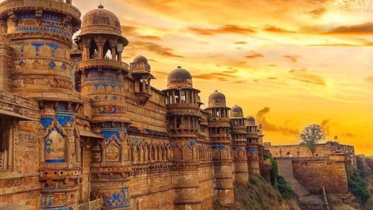 From Mysore Palace To Hawa Mahal: 6 Must Visit Palaces In India For A Royal Travel Experience