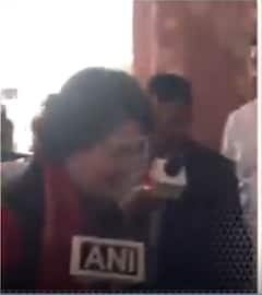 संसद सत्र में हिस्सा लेना पहुंची प्रियंका गांधी | ABP NEWS SHORTS