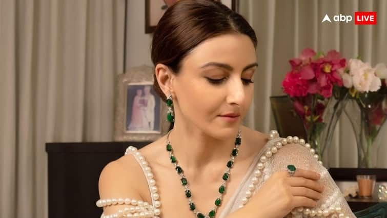 Soha Ali Khan beats sister-in-law Kareena Kapoor Khan in fitness