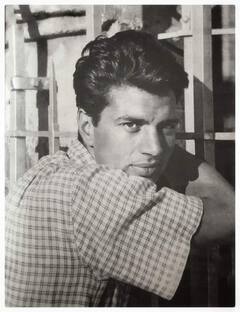 सिर्फ 51 रुपए थी धर्मेंद्र की पहली सैलरी, आज एक फिल्म के वसूलते हैं करोड़ों, जानें नेटवर्थ