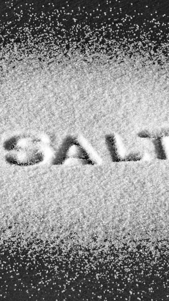 सेंधा नमक डालकर क्यों नहाते हैं लोग?