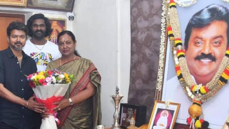 premalatha vijayakanth support to TVK Vijay Helping mind on Fegal cyclone விஜய் எப்படி செய்தாலும் உதவி செய்திருக்காரே! - பிரேமலதா சப்போர்ட்! 