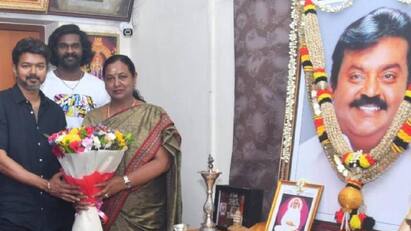 premalatha vijayakanth support to TVK Vijay Helping mind on Fegal cyclone விஜய் எப்படி செய்தாலும் உதவி செய்திருக்காரே! - பிரேமலதா சப்போர்ட்! 