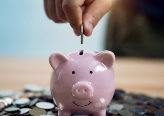 (टीप- शेअर बाजार, म्यूच्यूअल फंड हे जोखमीच्या अधीन असतात. या लेखात दिलेली माहिती ही प्राथमिक स्वरुपाची असून आम्ही कोणताही दावा करत नाही. या लेखामागचा गुंतवणुकीसाठी शिफारस, सल्ला देण्याचा उद्देश नाही. तुम्हाला गुंतवणूक करायची असेल तर या क्षेत्रातील तज्ज्ञांचा सल्ला घ्या.)