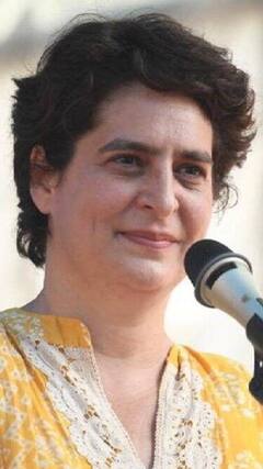 Congress Intensifies Attack on Sambhal and Adani Issues, MPs Protest in Black Jackets