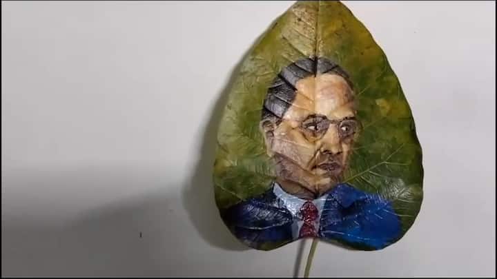 बाबासाहेब आंबेडकर हे जसे माणसाला माणूस म्हणून जगण्याचा अधिकार मिळवून देणारे विचारसूर्य आहेत, तसेच पिंपळाच्या झाडासारखे अखंड प्रेरणा देणारेही आहेत, असे जाधव सांगतात.