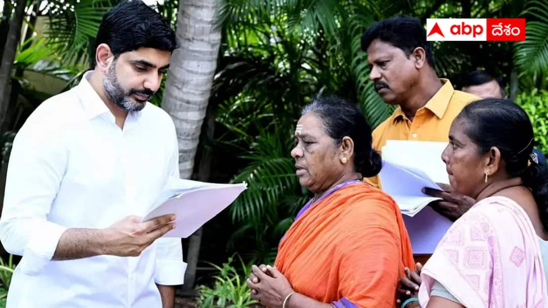 Nara Lokesh Quick Reponse in solving problems online and offline Nara Lokesh: ఆన్‌లైన్, ఆఫ్‌లైన్ ఎనీ ప్లేస్, ఎనీ టైం రెడీ - సమస్యల పరిష్కారంలో లోకేష్‌ ప్రత్యేకత !