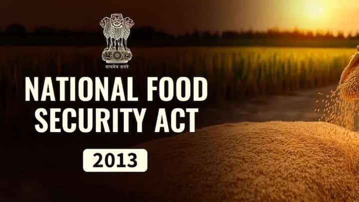 भारत सरकार द्वारा नेशनल फूड सिक्योरिटी एक्ट के तहत ऐसे लोगों को बेहद कम कीमत पर राशन दिया जाता है. इसके लिए लोगों को राशन कार्ड जारी किया जाता है. जिसके आधार पर राशन बांटा जाता है.