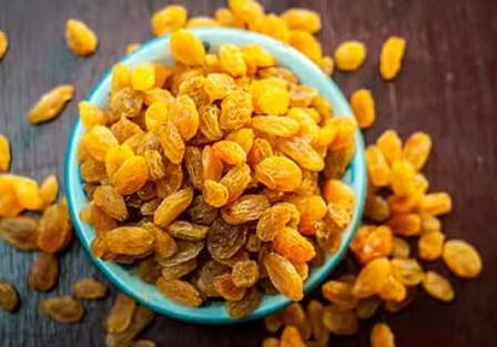 ટાઇપ-2 ડાયાબિટીસથી પીડિત લોકોએ પણ કિસમિસનું સેવન ટાળવું જોઈએ. આવા લોકો માટે કિસમિસનું સેવન નુકસાનકારક સાબિત થઈ શકે છે.