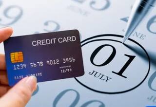 Credit Card: લોકોએ ક્રેડિટ કાર્ડના ઉપયોગમાં કર્યો ધરખમ ઘટાડો, રિપોર્ટમાં ચોંકાવનારો ખુલાસો 