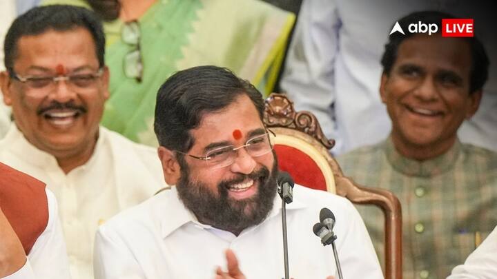 महाराष्ट्र का विधानसभा सत्र शनिवार को शुरू हो रहा है. तीन दिवसीय विशेष सत्र में प्रोटेम स्पीकर कालिदास कोलंबकर नवनिर्वाचित विधायकों को शपथ दिलाएंगे.