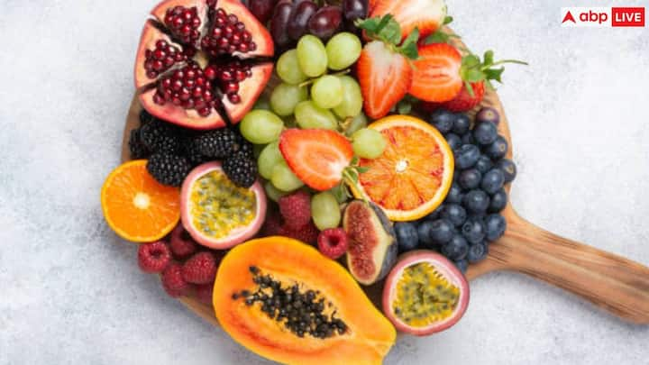 Uncontrolled consumption of fruits can cause flatulence, diarrhea or constipation, as they are rich in fiber and natural sugars, and can also have a laxative effect.