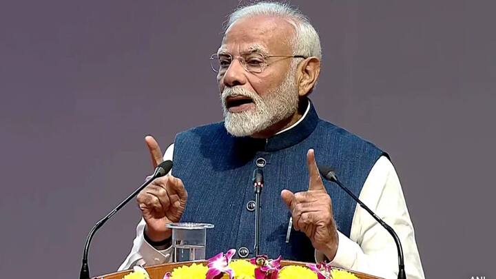 लेकिन भारत सरकार ने इसके लिए कुछ नियम तय किए हैं. सभी लोगों को राशन कार्ड जारी नहीं किया जाता. सरकार द्वारा तय की गई पात्रताओं को पूरा करने वाले लोगों को ही राशन कार्ड जारी किया जाता है.